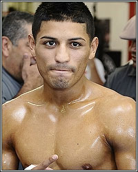 ABNER MARES REUNITES WITH FORMER TRAINER CLEMENTE MEDINA