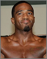 ADRIEN BRONER PUNISHES AND STOPS VICENTE ESCOBEDO IN 5