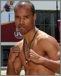 ARGENIS MENDEZ IN ENGLAND FOR TRAINING CAMP TO PREPARE FOR FIRST TITLE DEFENSE