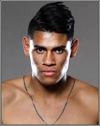 EMANUEL NAVARRETE SURVIVES KNOCKDOWN SCARE & RALLIES TO STOP LIAM WILSON IN 9