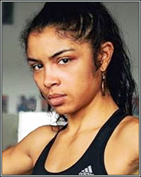JESSICA MCCASKILL GETS SERIOUS ON KATIE TAYLOR & CLARESSA SHIELDS
