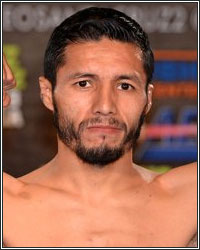 JHONNY GONZALEZ DOMINATES AND STOPS JORGE ARCE IN 11 ROUNDS
