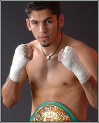 GOLDEN BOY LINARES KNOCKED OUT IN GOLDEN BOY DEBUT