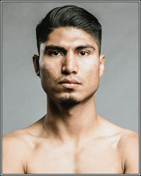 THE WORLD AT MIKEY GARCIA'S FEET: HERE ARE HIS OPTIONS