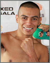 ROBINSON CASTELLANOS FACES OSCAR ESCANDON FOR WBC INTERIM FEATHERWEIGHT TITLE ON MARCH 5